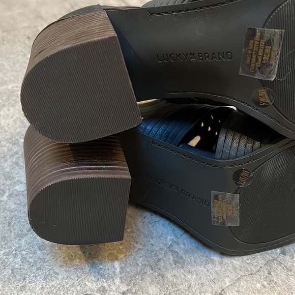 Lucky Brand Darvie Block Heel Sandals - Picture 9 of 11